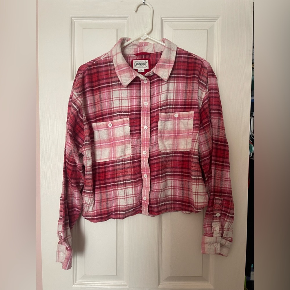 american eagle cropped flannel | size large | red, pink, white